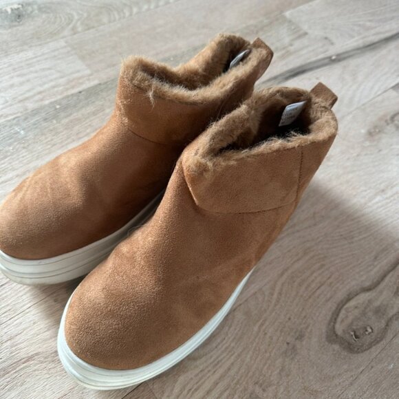 J/SLIDES Faux Fur-Lined Microsuede Booties size 8.5 - Picture 7 of 7